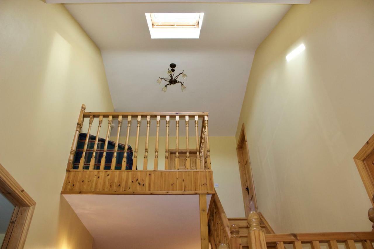 Cuas A' Gamhna Bed & Breakfast Clynacartan Bagian luar foto