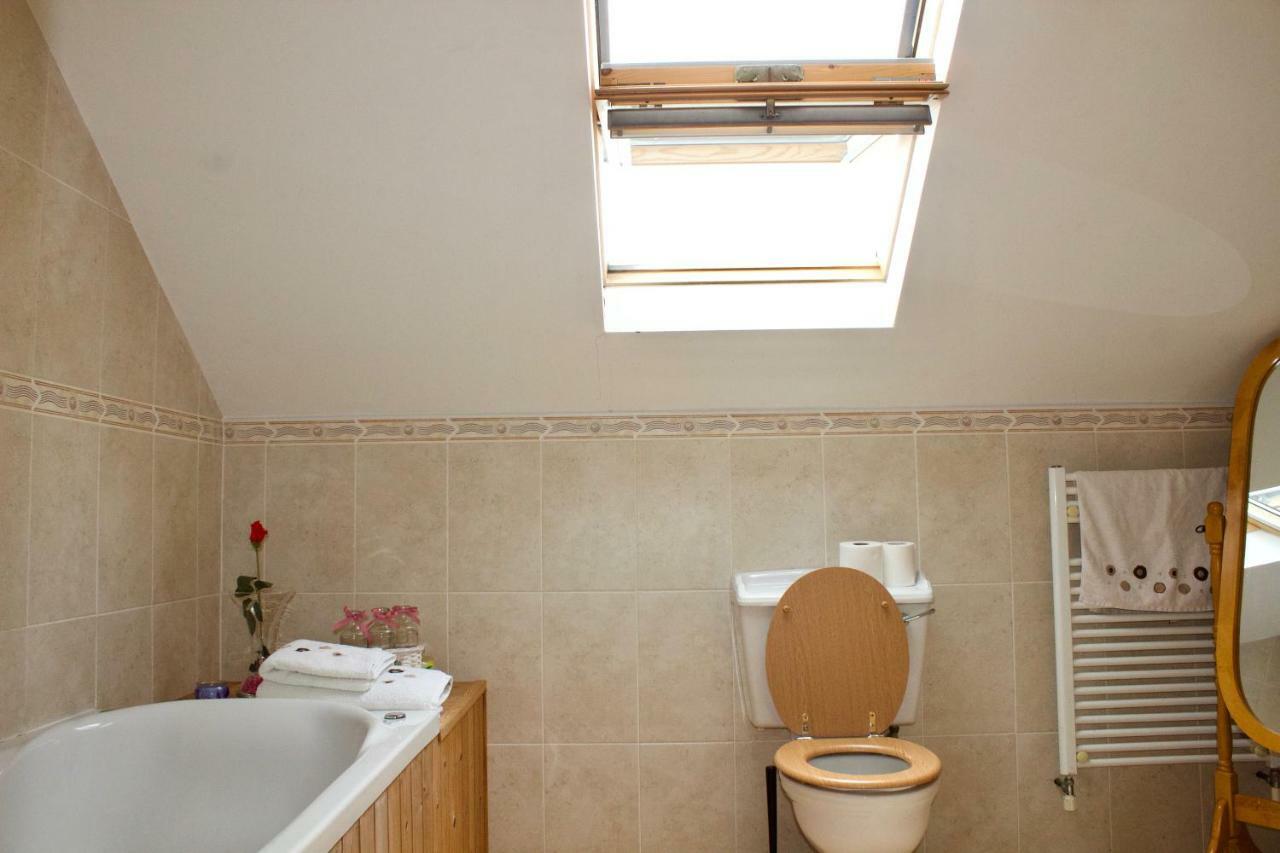 Cuas A' Gamhna Bed & Breakfast Clynacartan Bagian luar foto